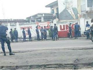 Kinshasa : Les sièges de l'UNC quadrillés et scellés, le parti de Kamerhe dénonce "des actes irréguliers et  déloyaux de la police"
