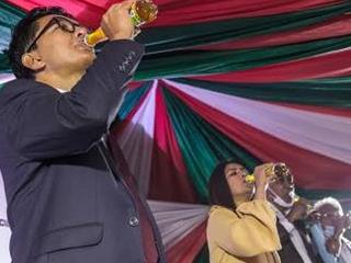 Le président malgache lance son "remède" contre le coronavirus, La Nouvelle Afrique