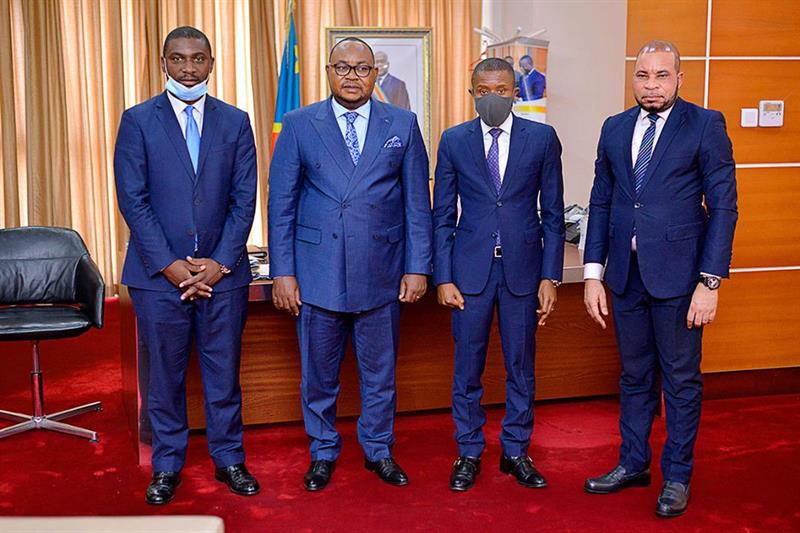 Politique : Le Gouverneur Carly Nzanzu Kasivita a été reçu par le ministre Didier Mazenga en présence du député Patrick Munyomo