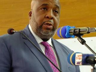 RDC : Le ministre Molendo Sakombi se félicite de l’aboutissement du séminaire des agents et cadres des Affaires foncières des deux Kivu